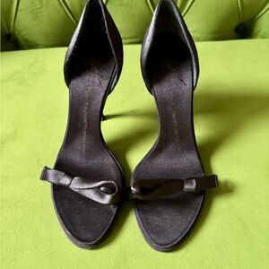 Giuseppe Zanotti- Elegant Black Women's Heels (Size 5 1/2).